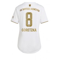 Bayern Munich Leon Goretzka #8 Fußballbekleidung Auswärtstrikot Damen 2022-23 Kurzarm